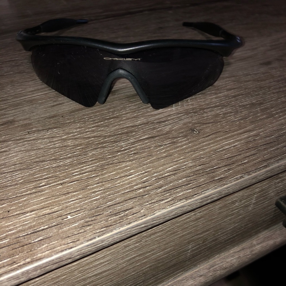 Oakley M-frame